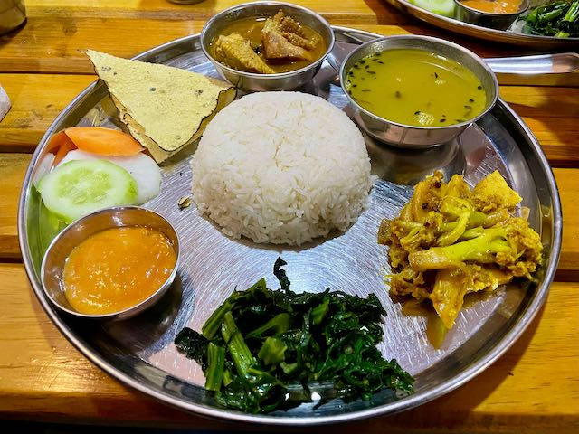 comer en nepal